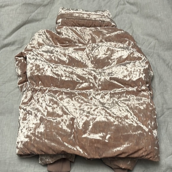 Löle downfill jacket - Picture 6 of 8